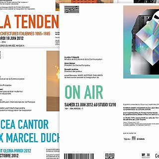 L'image semble représenter plusieurs affiches ou documents promotionnels. Ces éléments portent des titres en français et des informations sur des événements artistiques ou architecturaux, indiquant des dates et des lieux. On peut y voir des graphismes colorés et des illustrations stylisées qui attirent l'attention. Les informations semblent être liées à des expositions ou des présentations culturelles.